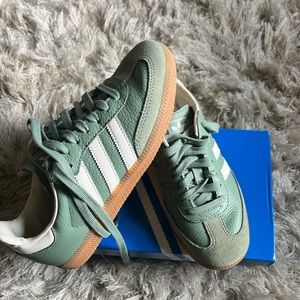 Adidas Samba OG- silver green gum
